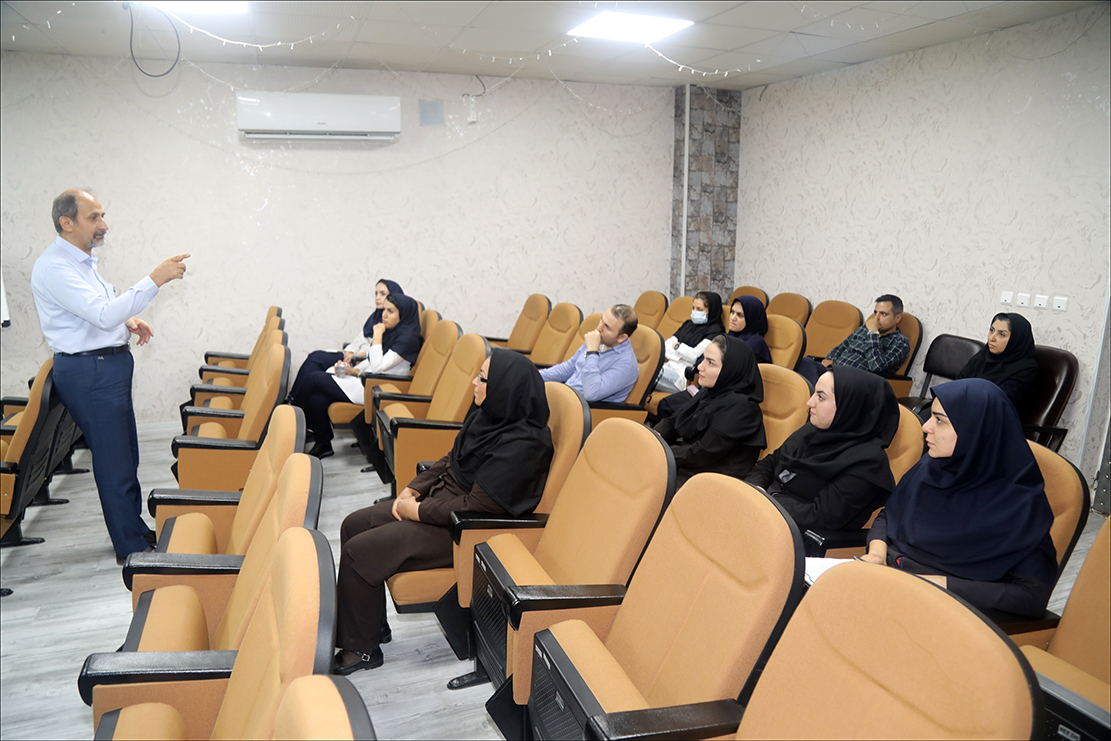 دوره آموزشی آشنایی با حقوق بیمار در بهداشت و درمان صنعت نفت فارس برگزار شد 3