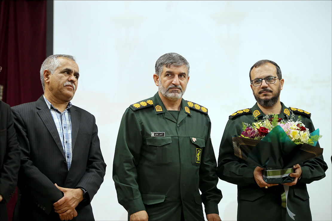 برگزاری پیش یادواره شهدای مدافع حرم استان فارس در شیراز 16