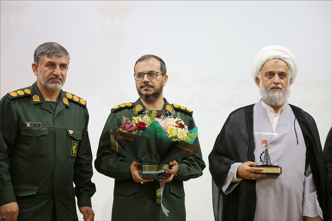 برگزاری پیش یادواره شهدای مدافع حرم استان فارس در شیراز 17