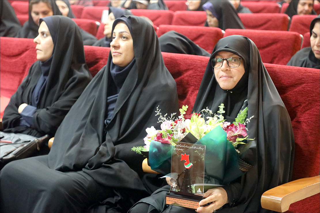 برگزاری پیش یادواره شهدای مدافع حرم استان فارس در شیراز 58