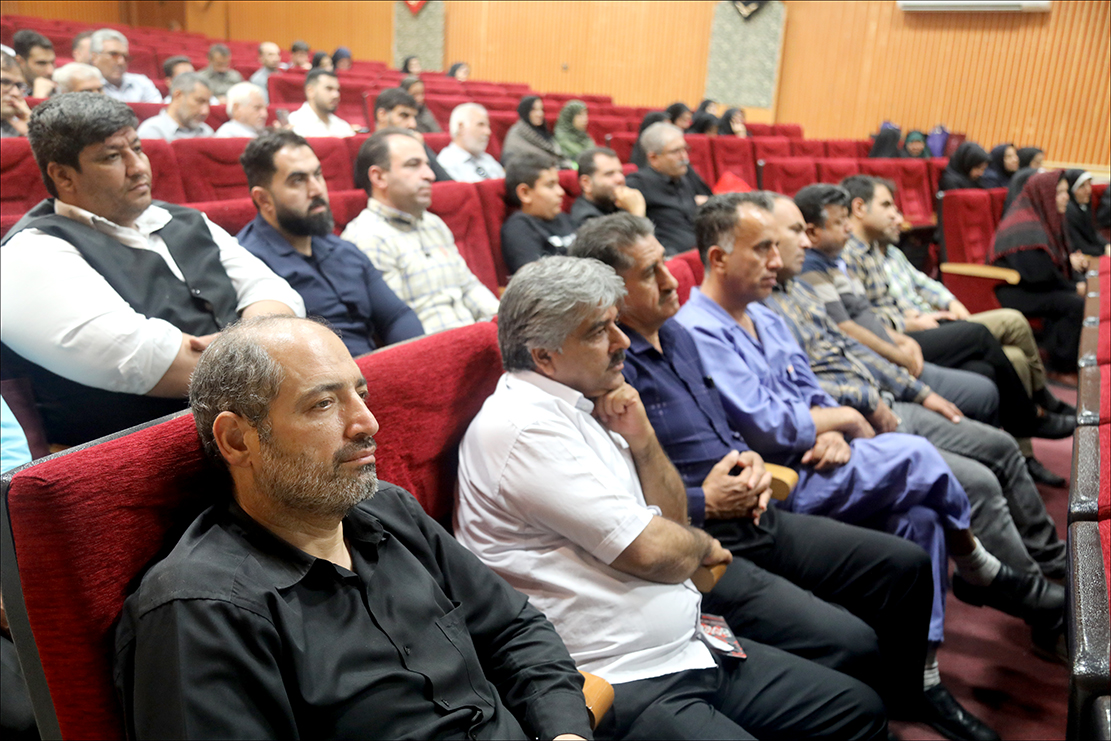 برگزاری پیش یادواره شهدای مدافع حرم استان فارس در شیراز 61