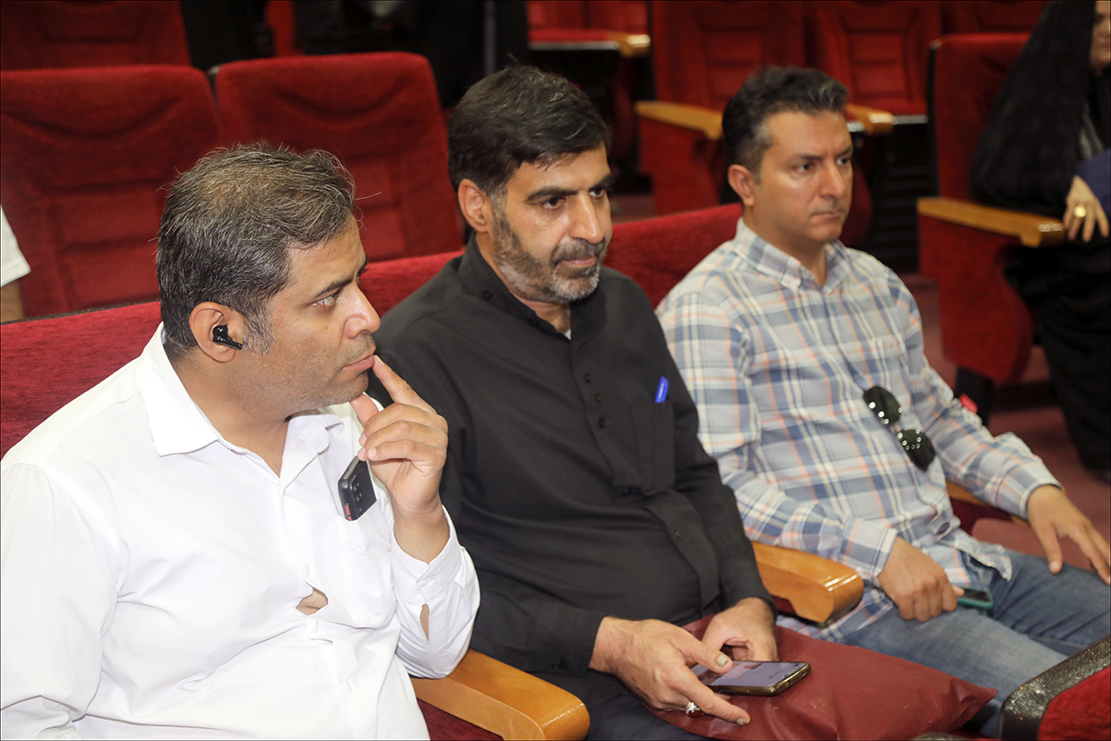 برگزاری پیش یادواره شهدای مدافع حرم استان فارس در شیراز 63