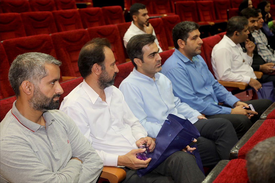 برگزاری پیش یادواره شهدای مدافع حرم استان فارس در شیراز 74