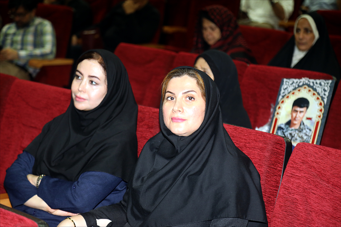 برگزاری پیش یادواره شهدای مدافع حرم استان فارس در شیراز 76