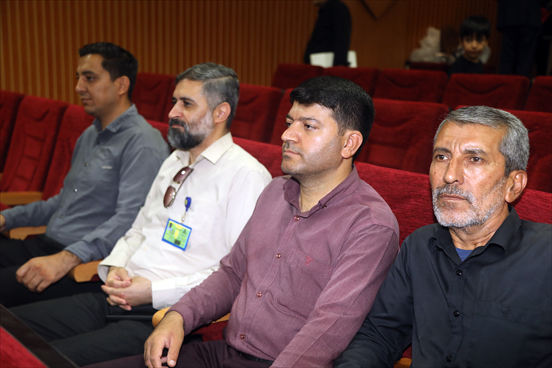 برگزاری پیش یادواره شهدای مدافع حرم استان فارس در شیراز 78