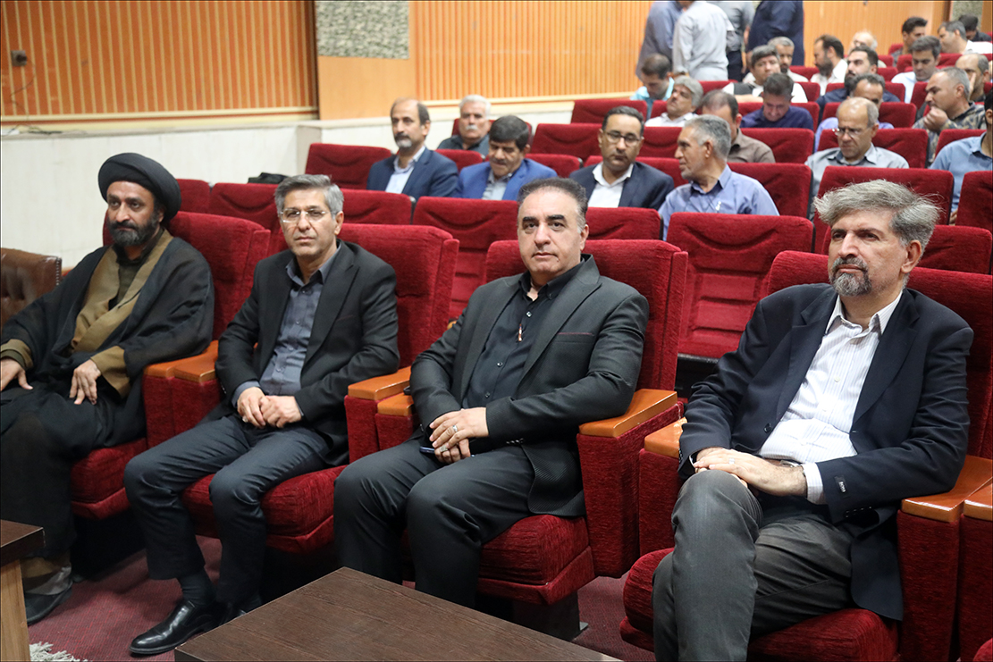 برگزاری پیش یادواره شهدای مدافع حرم استان فارس در شیراز 82