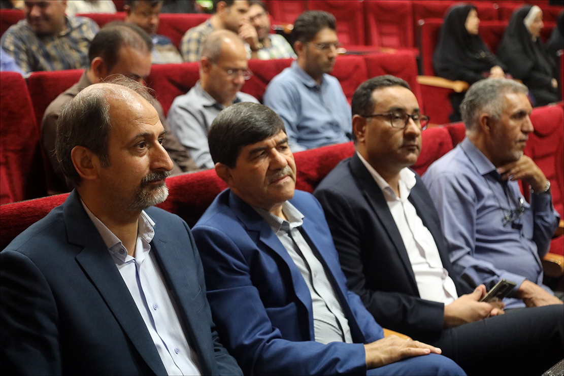 برگزاری پیش یادواره شهدای مدافع حرم استان فارس در شیراز 83