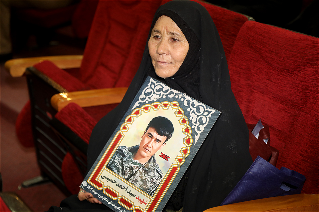 برگزاری پیش یادواره شهدای مدافع حرم استان فارس در شیراز 94