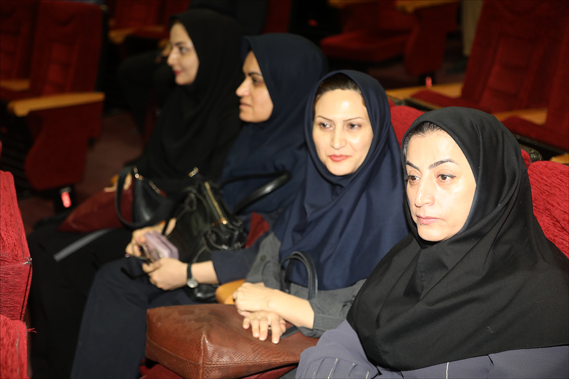 برگزاری پیش یادواره شهدای مدافع حرم استان فارس در شیراز 95