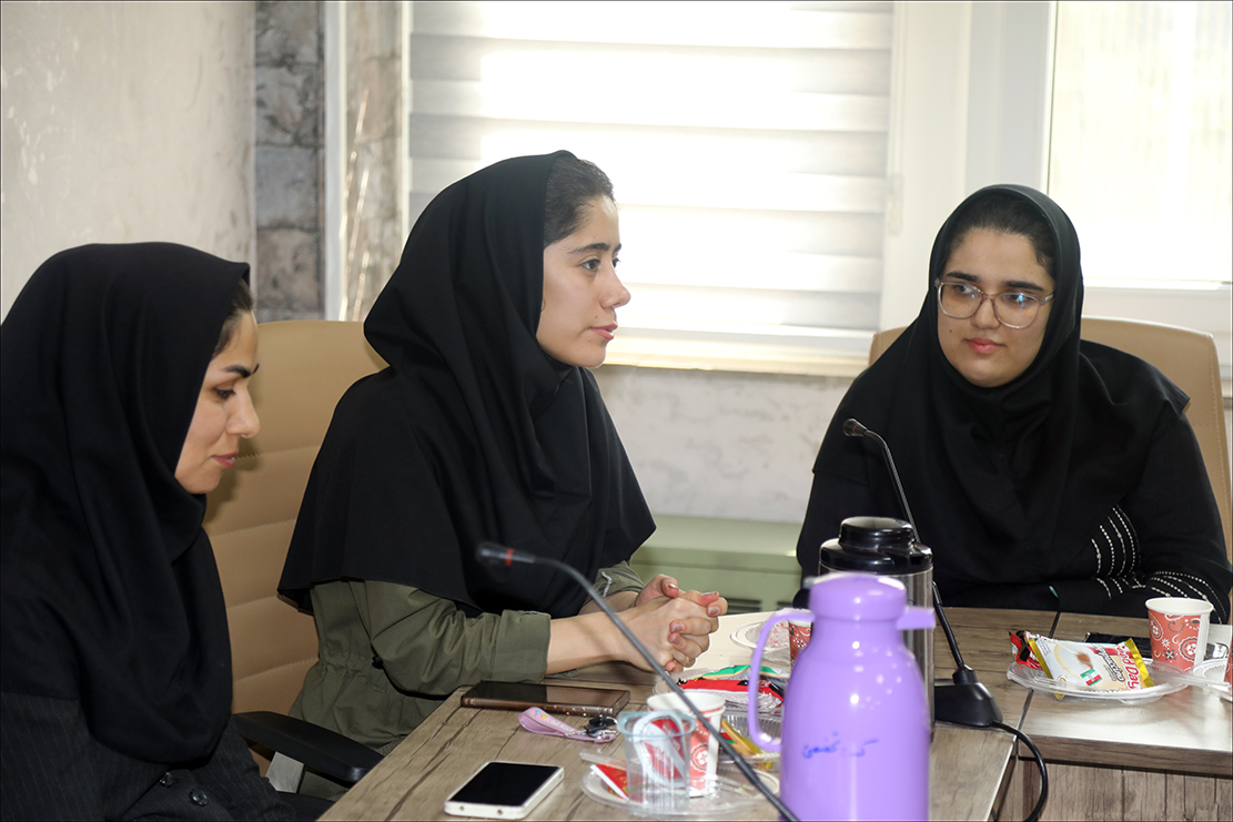 فیزیوتراپیست های بهداشت و درمان صنعت نفت فارس مورد تقدیر قرار گرفتند 27