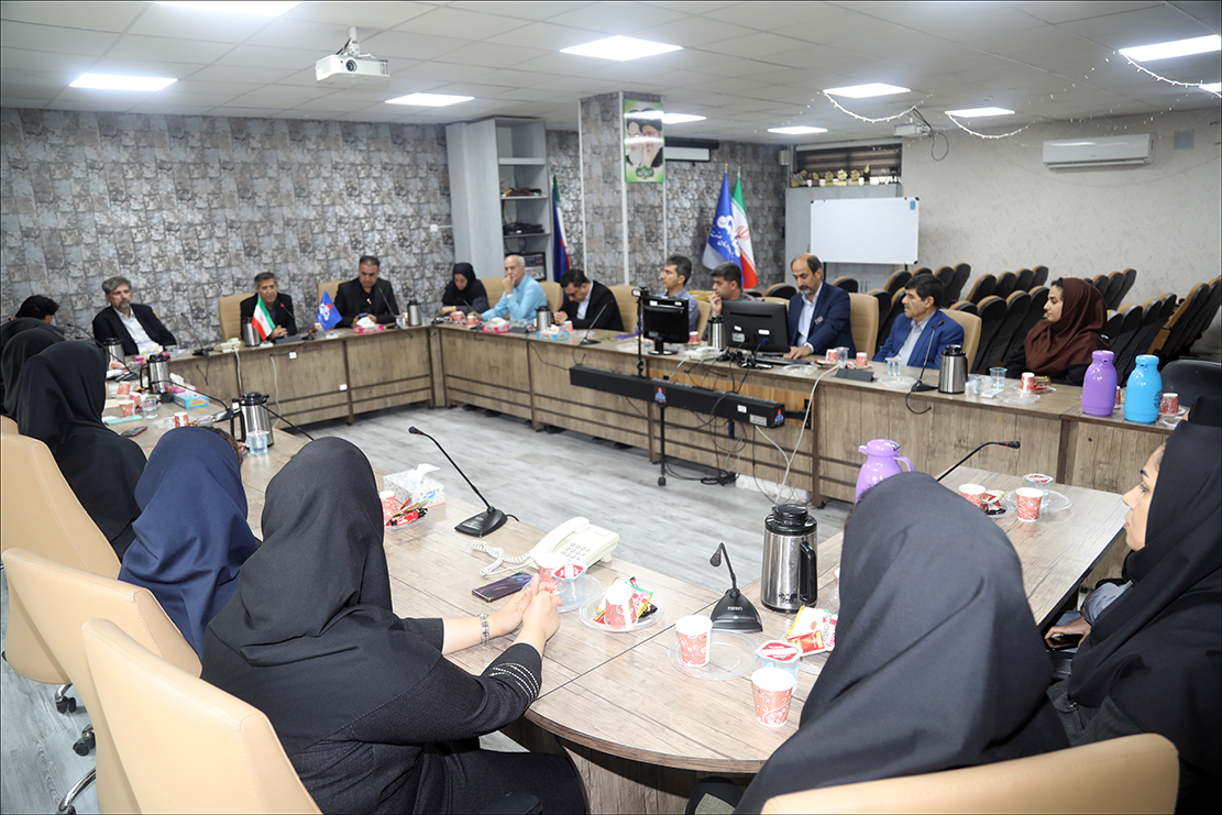 فیزیوتراپیست های بهداشت و درمان صنعت نفت فارس مورد تقدیر قرار گرفتند 33