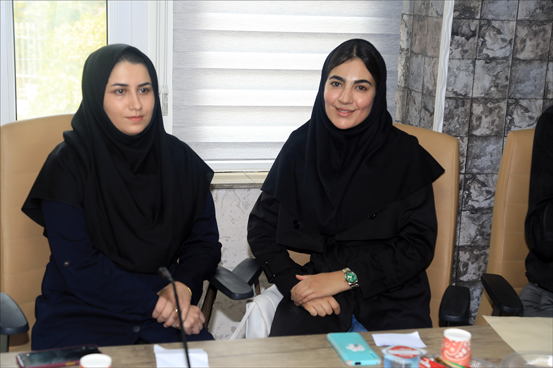 فیزیوتراپیست های بهداشت و درمان صنعت نفت فارس مورد تقدیر قرار گرفتند 36