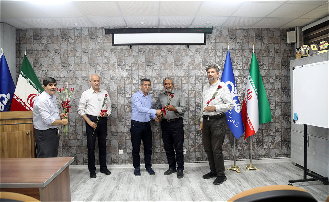 کارکنان واحد حراست بهداشت و درمان صنعت نفت فارس تجلیل شدند 12