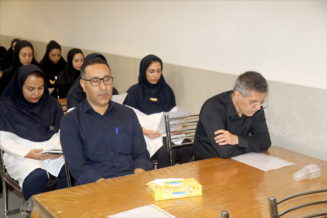 بزرگداشت دهه محرم در بهداشت و درمان صنعت نفت فارس صورت پذیرفت/زیارت عاشورا 8