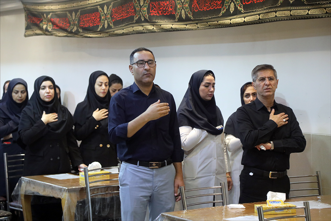 بزرگداشت دهه محرم در بهداشت و درمان صنعت نفت فارس صورت پذیرفت/زیارت عاشورا 9