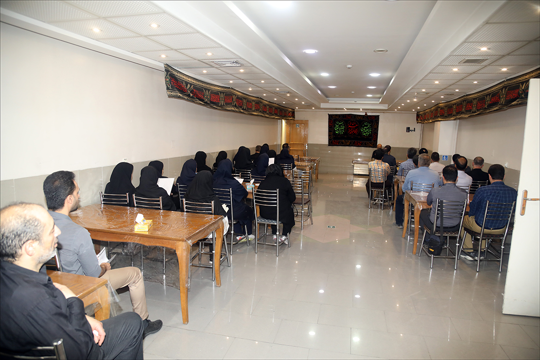 بزرگداشت دهه محرم در بهداشت و درمان صنعت نفت فارس صورت پذیرفت/زیارت عاشورا 17