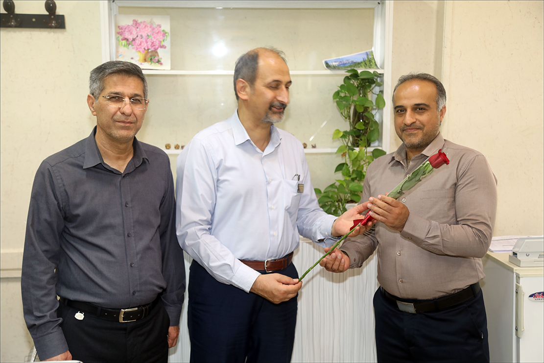 بزرگداشت روز کارمند در بهداشت و درمان صنعت نفت فارس 13