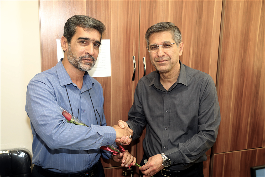 بزرگداشت روز کارمند در بهداشت و درمان صنعت نفت فارس 36