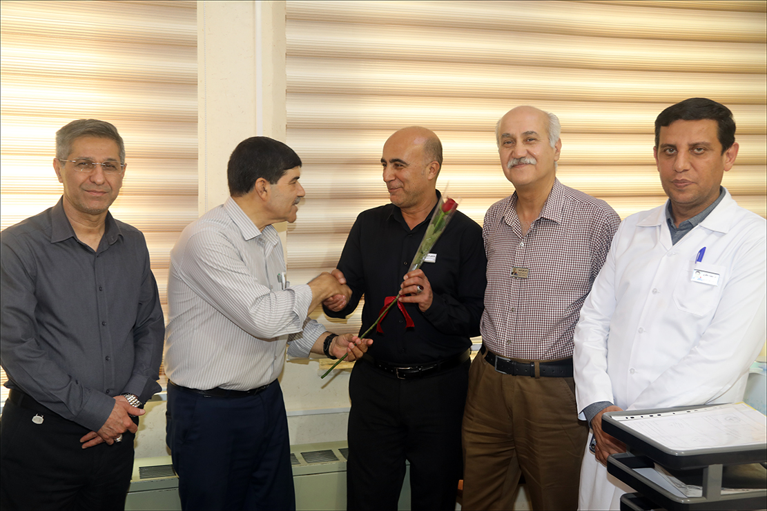 بزرگداشت روز کارمند در بهداشت و درمان صنعت نفت فارس 39