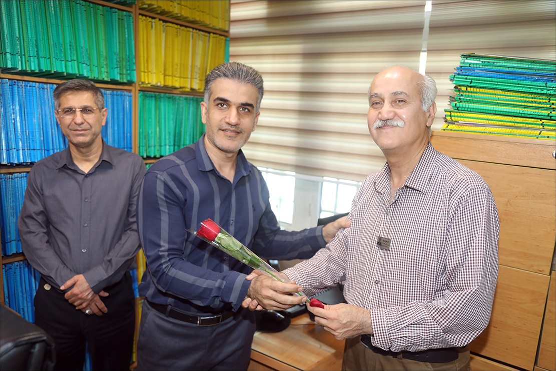 بزرگداشت روز کارمند در بهداشت و درمان صنعت نفت فارس 47