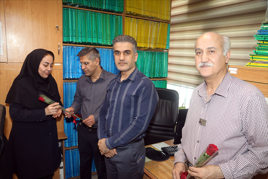 بزرگداشت روز کارمند در بهداشت و درمان صنعت نفت فارس 49