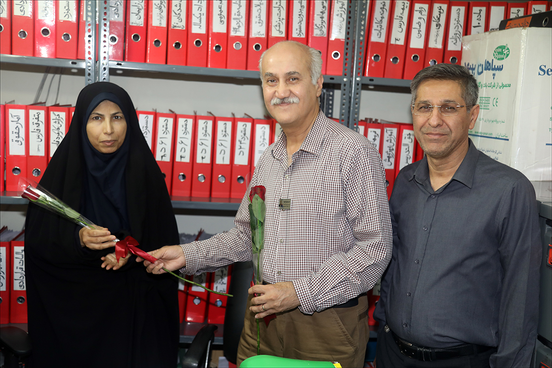 بزرگداشت روز کارمند در بهداشت و درمان صنعت نفت فارس 53