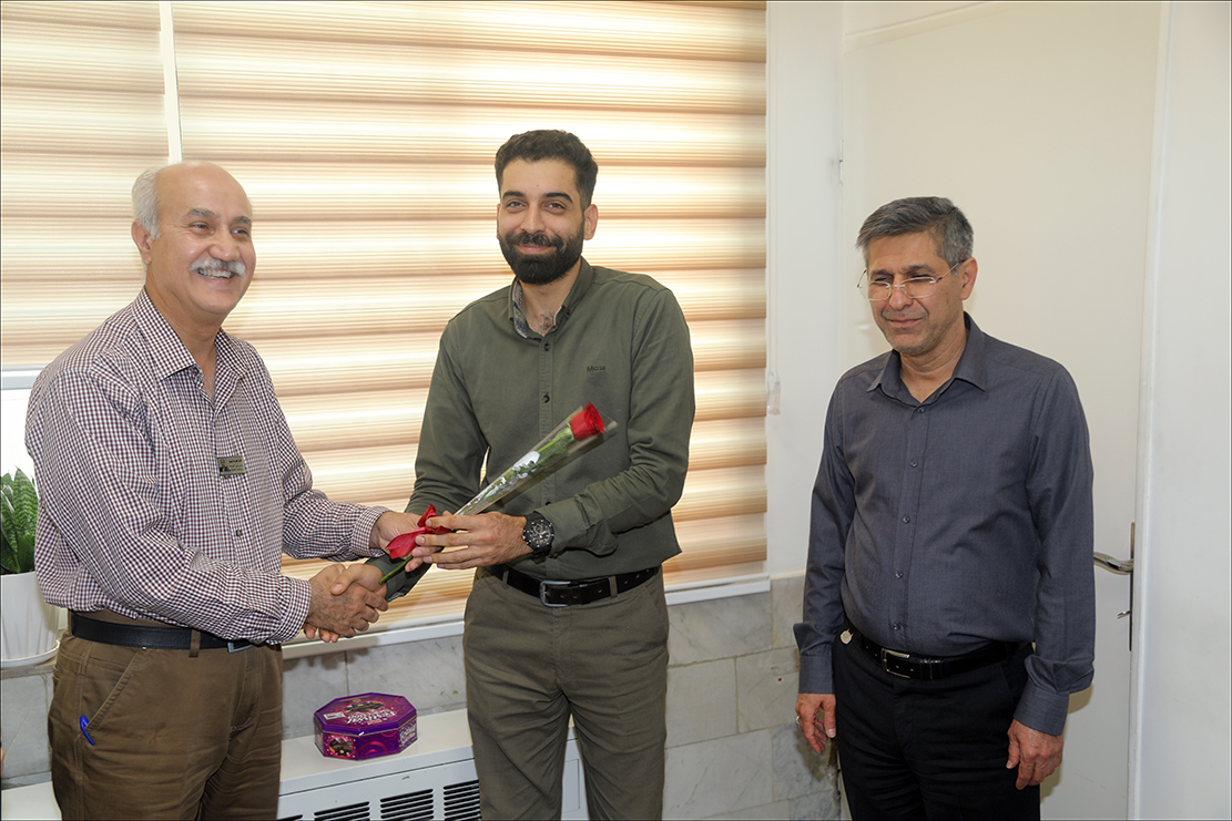 بزرگداشت روز کارمند در بهداشت و درمان صنعت نفت فارس 57