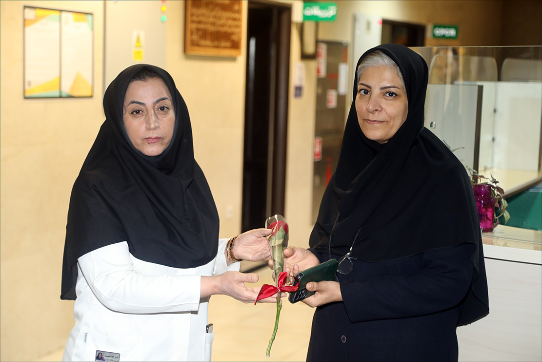 روز کارمند 2 3