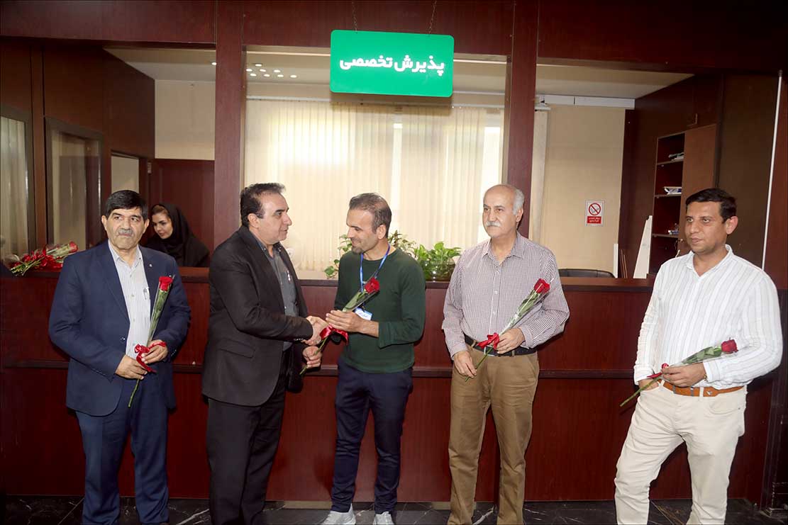 روز کارمند 2 11