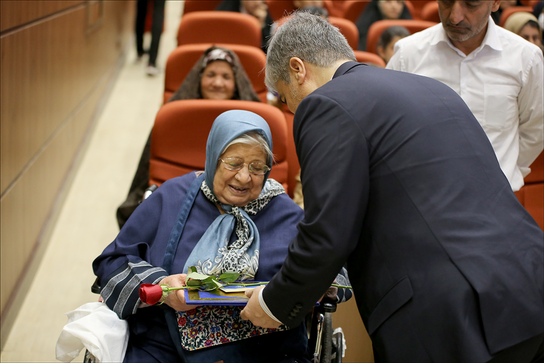 یادواره شهدای صنعت نفت فارس در پتروشیمی شیراز برگزار شد 3