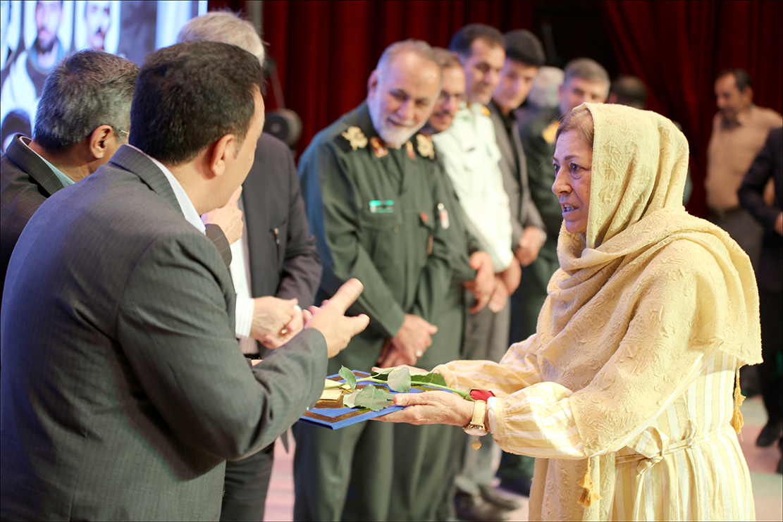 یادواره شهدای صنعت نفت فارس در پتروشیمی شیراز برگزار شد 9