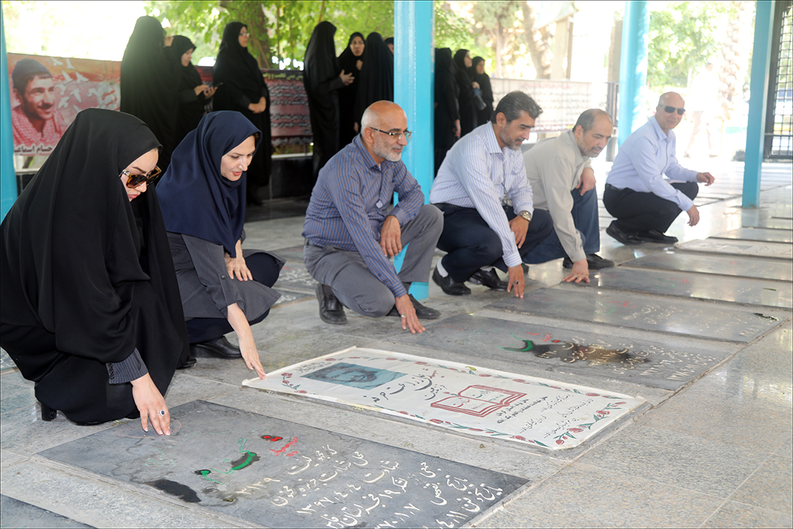 هفته دفاع مقدس/زیارت قبور شهدا 9