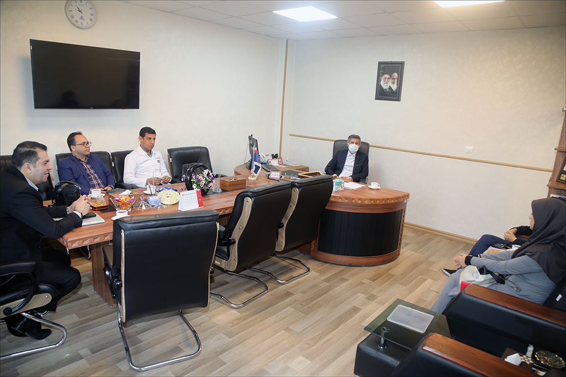 بهداشت و درمان صنعت نفت فارس میزبان تیم بازرسی دارویی شد 6