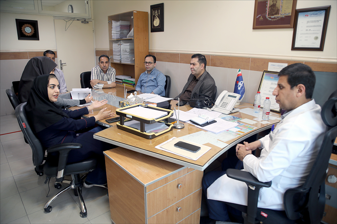 بهداشت و درمان صنعت نفت فارس میزبان تیم بازرسی دارویی شد 10