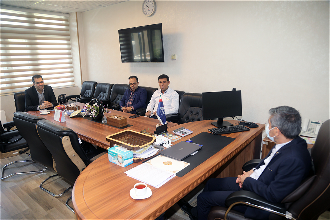 بهداشت و درمان صنعت نفت فارس میزبان تیم بازرسی دارویی شد 14