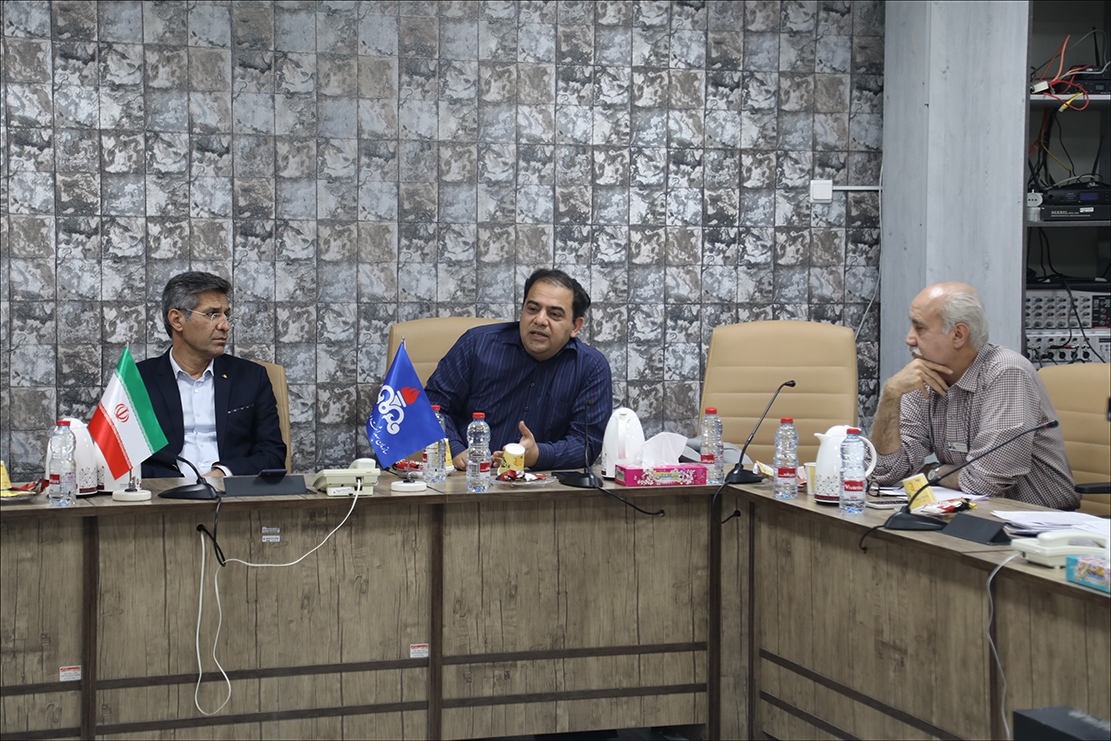 رئیس نظارت و اعتباربخشی سازمان به بررسی دغدغه های منطقه فارس پرداخت 8