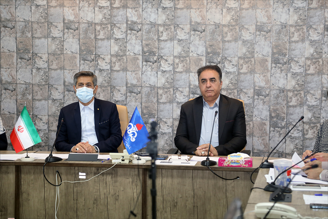 عملکرد شش ماهه بهداشت و درمان صنعت نفت فارس بررسی شد 9