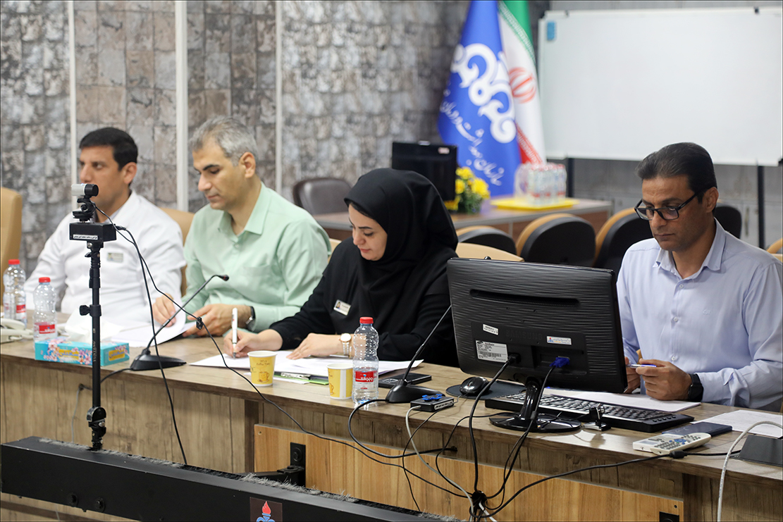 عملکرد شش ماهه بهداشت و درمان صنعت نفت فارس بررسی شد 10