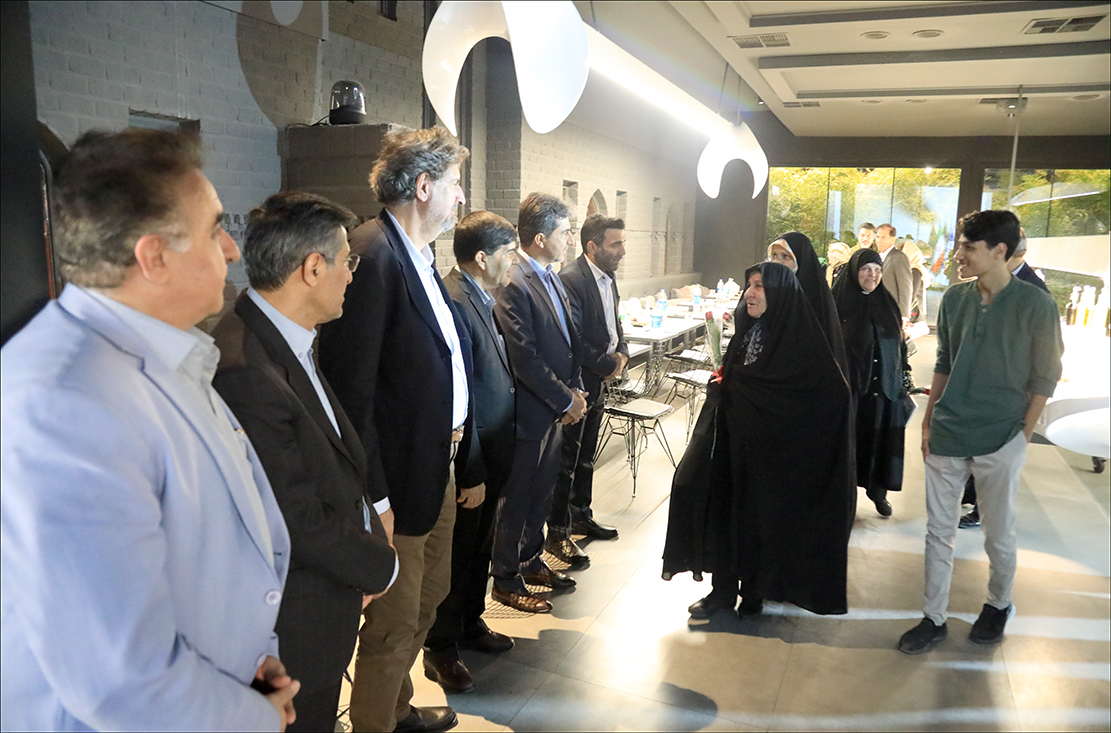 مراسم دیدار و تقدیر از خانواده شهدا به مناسبت گرامیداشت شهدا 14