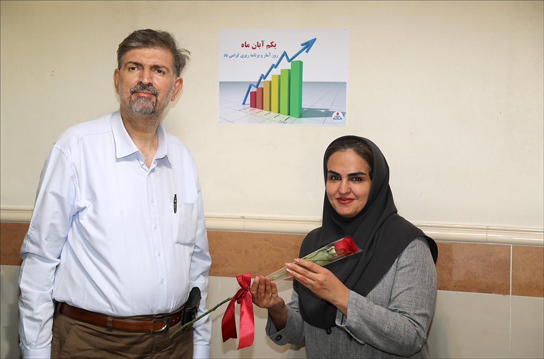 همکاران واحد آمار و برنامه ریزی‬‎ بهداشت و درمان صنعت نفت فارس تقدیر شدند 3