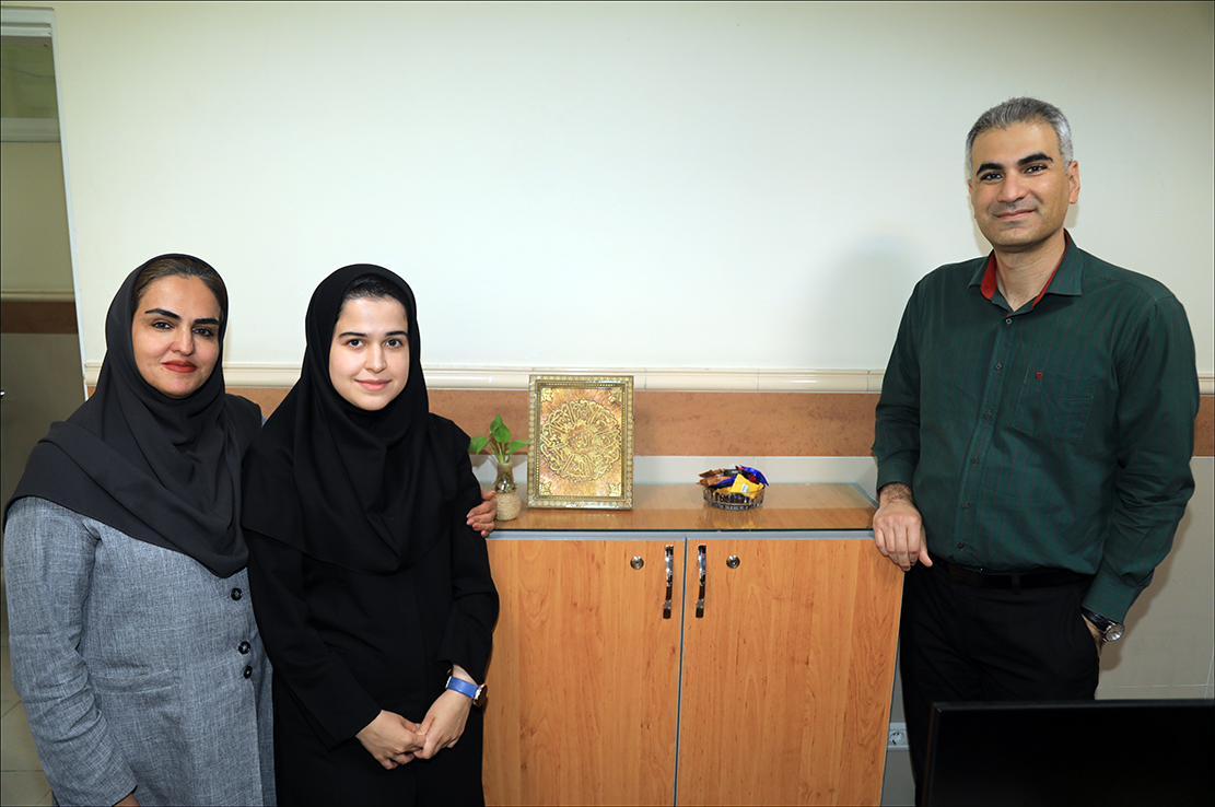 همکاران واحد آمار و برنامه ریزی‬‎ بهداشت و درمان صنعت نفت فارس تقدیر شدند 6