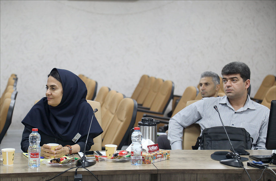 نشست دورمیزی  با محوریت مدیریت بحران در بهداشت و درمان صنعت نفت فارس برگزار شد 8