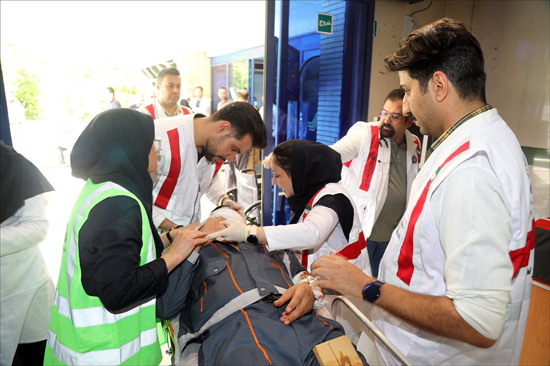 اجرای مانور " مواجهه با مصدومان انبوه" در بهداشت و درمان صنعت نفت فارس 12
