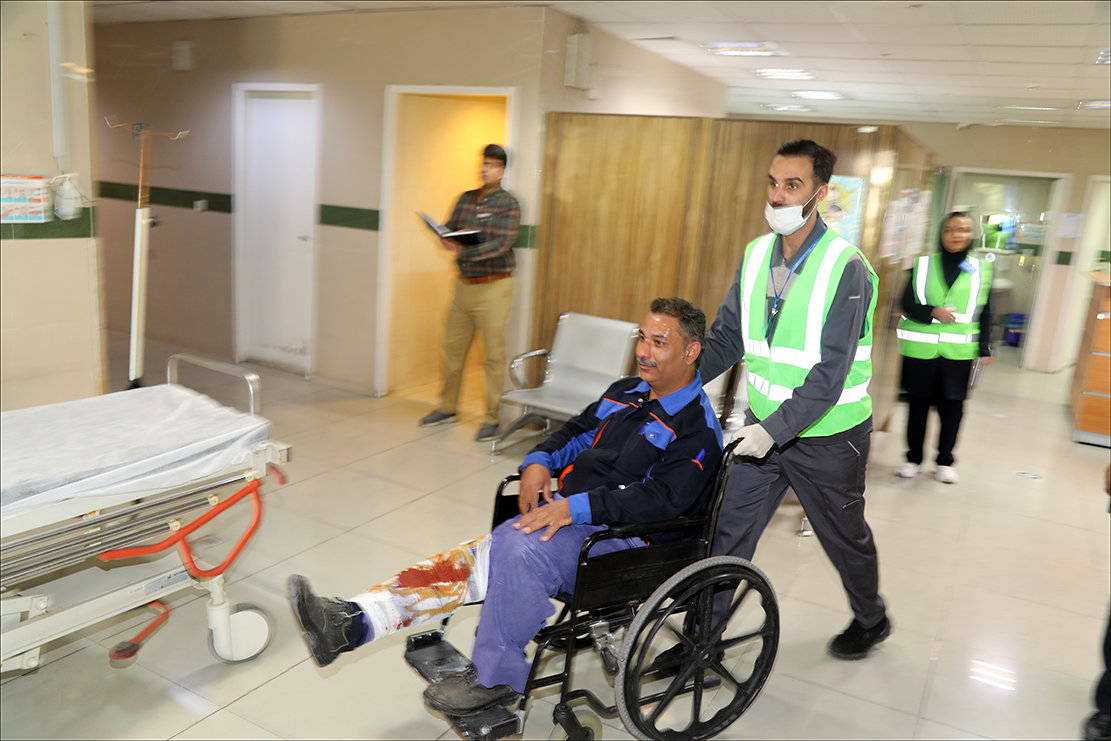 اجرای مانور " مواجهه با مصدومان انبوه" در بهداشت و درمان صنعت نفت فارس 39