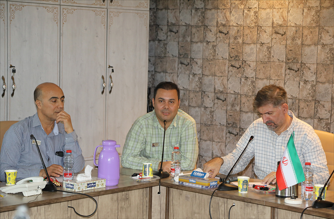 نشست دورمیزی پس از اجرای مانور مواجهه با بحران در بهداشت و درمان صنعت نفت فارس 17