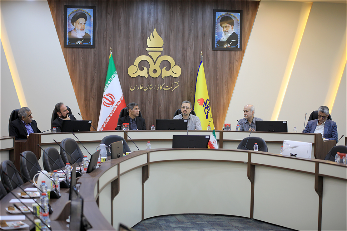 برگزاری نشست مشترک کمیته بحران و مدیران صنعت نفت فارس  25