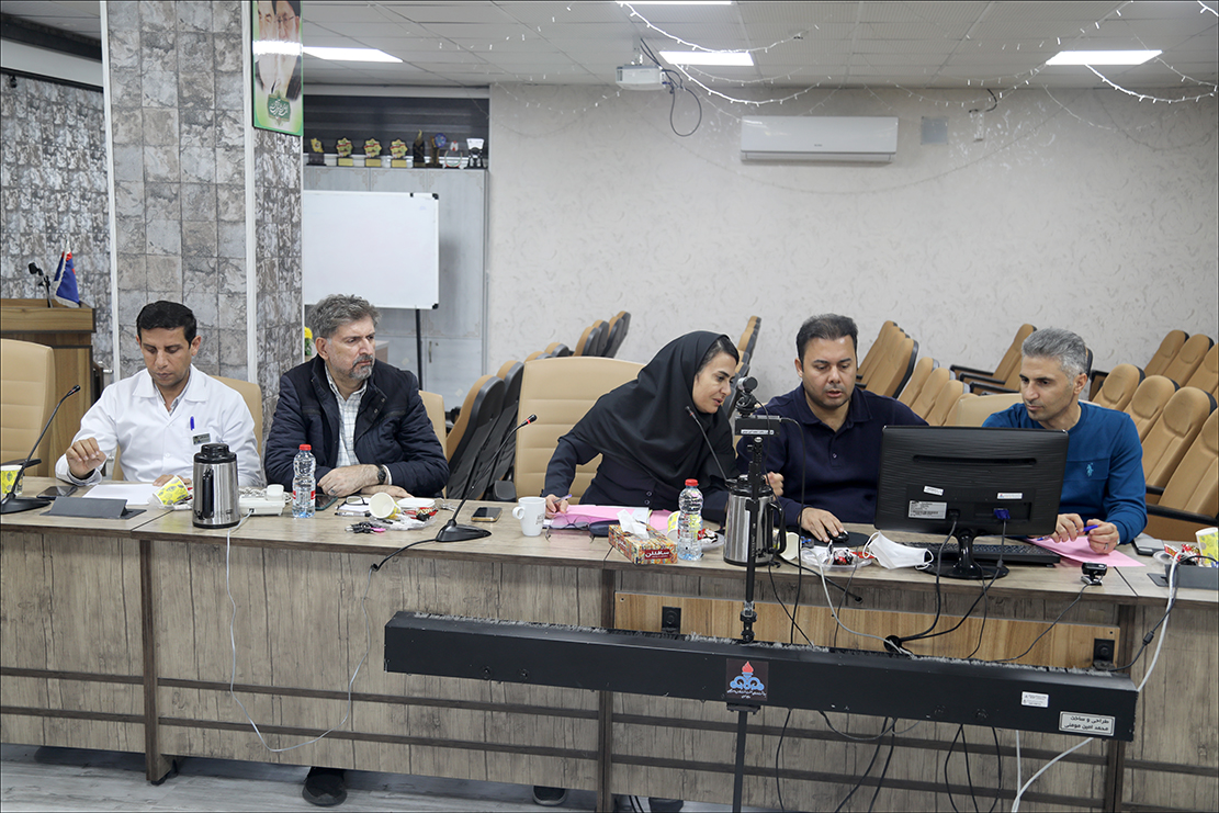 ویدئو کنفرانس کمیته بحران منطقه فارس با حضور پزشکان و پزشکیاران مناطق برگزار شد 4
