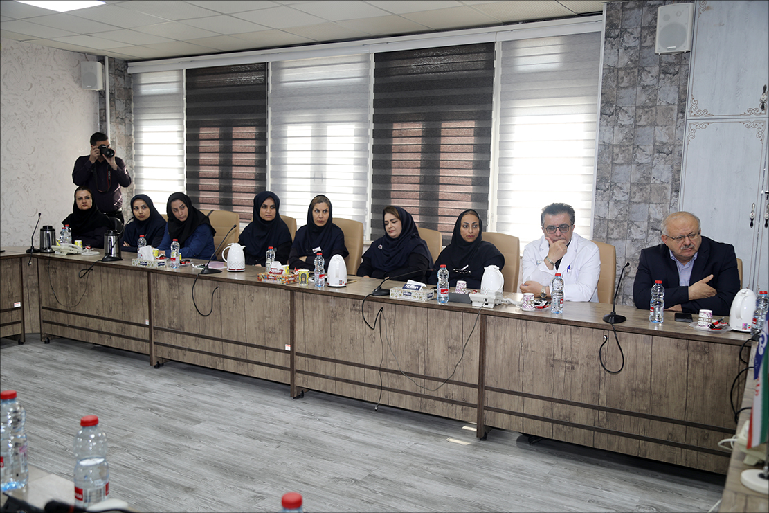 رییس بهداشت و درمان صنعت نفت فارس با مدیران خود به گفتگو نشست 1