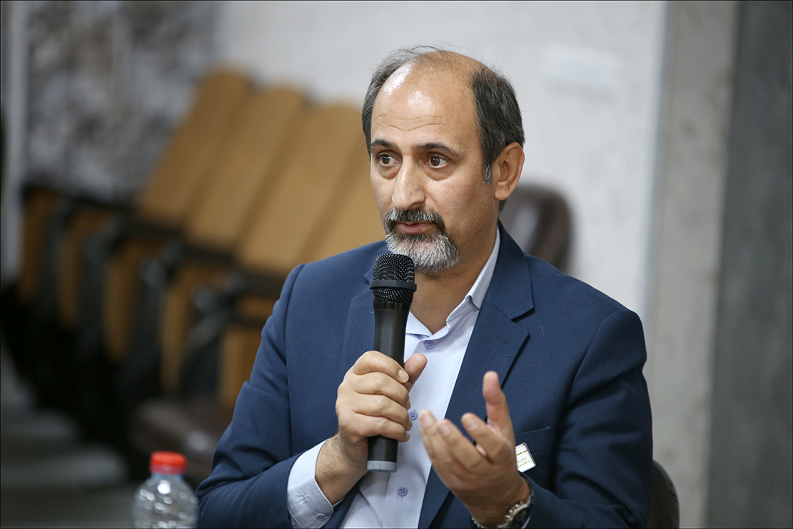 رییس بهداشت و درمان صنعت نفت فارس با مدیران خود به گفتگو نشست 11