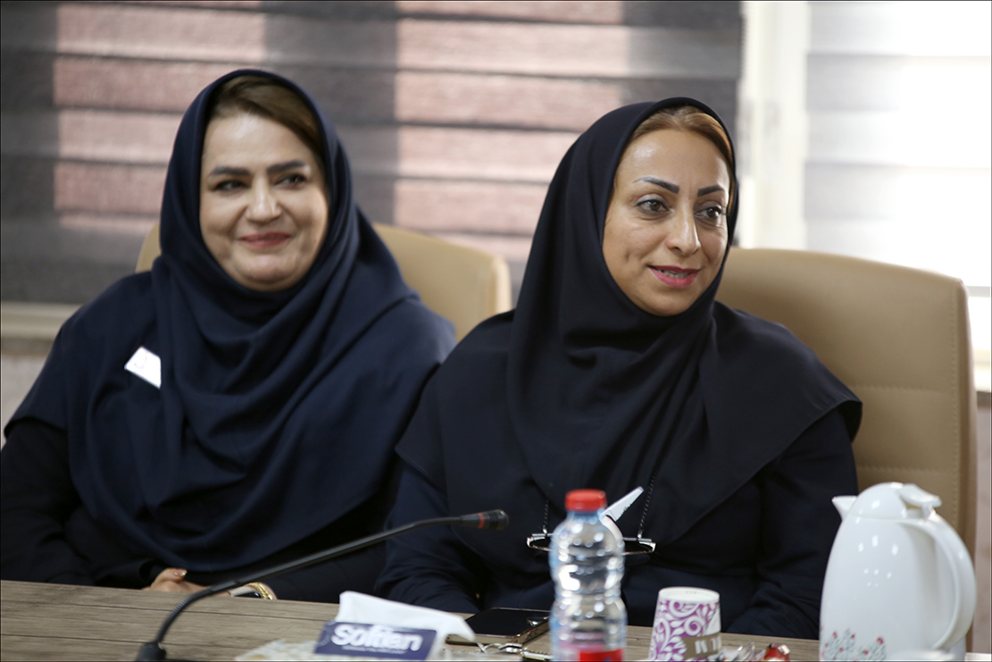 رییس بهداشت و درمان صنعت نفت فارس با مدیران خود به گفتگو نشست 28